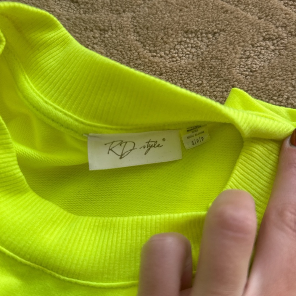 Cropped sweater - Picture 3 of 3